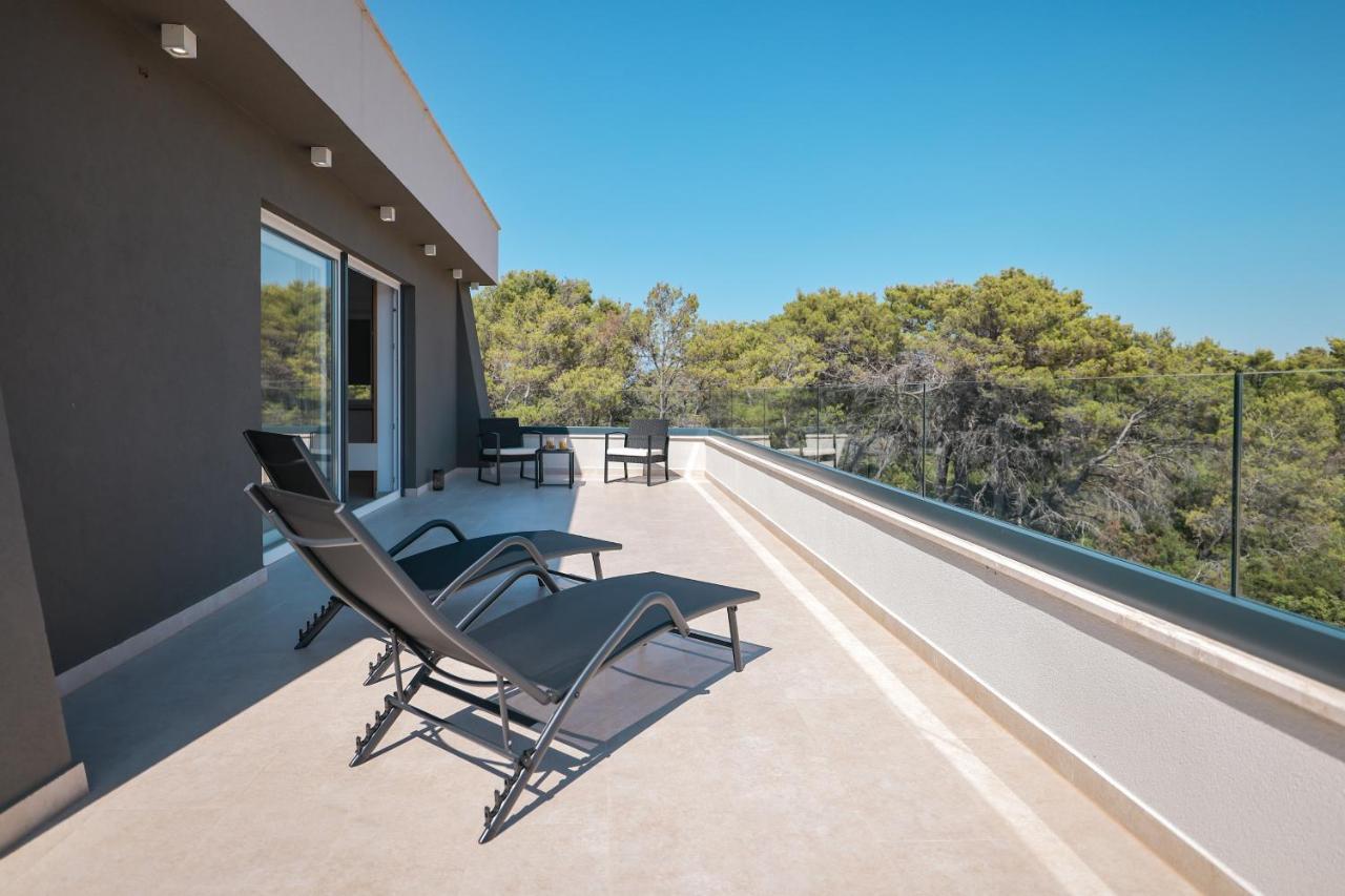 Rhapsody In Green - Luxury Villa In Zadar Crno Exterior photo